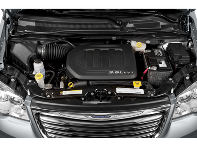 2015 Chrysler Town and Country Touring-L