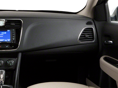 2011 Chrysler 200 Limited