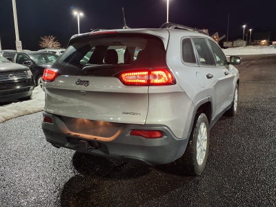 2016 Jeep Cherokee Sport