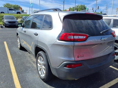 2016 Jeep Cherokee Sport