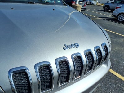 2016 Jeep Cherokee Sport