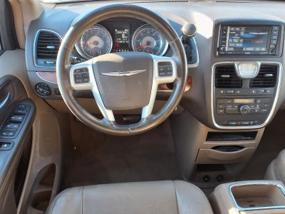 2016 Chrysler Town and Country Touring