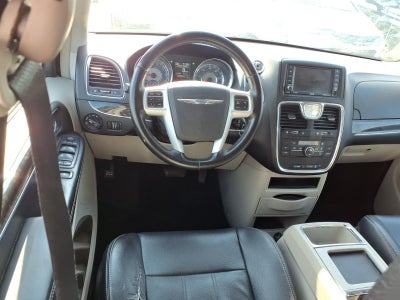 2014 Chrysler Town and Country Touring