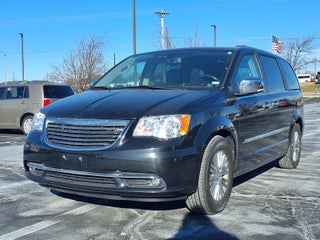 2015 Chrysler Town and Country Touring-L