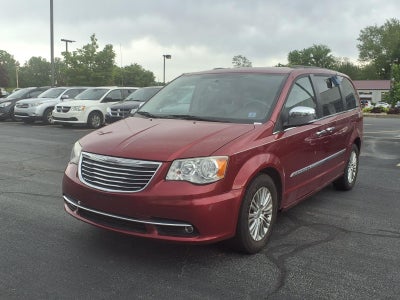 2013 Chrysler Town and Country Touring-L