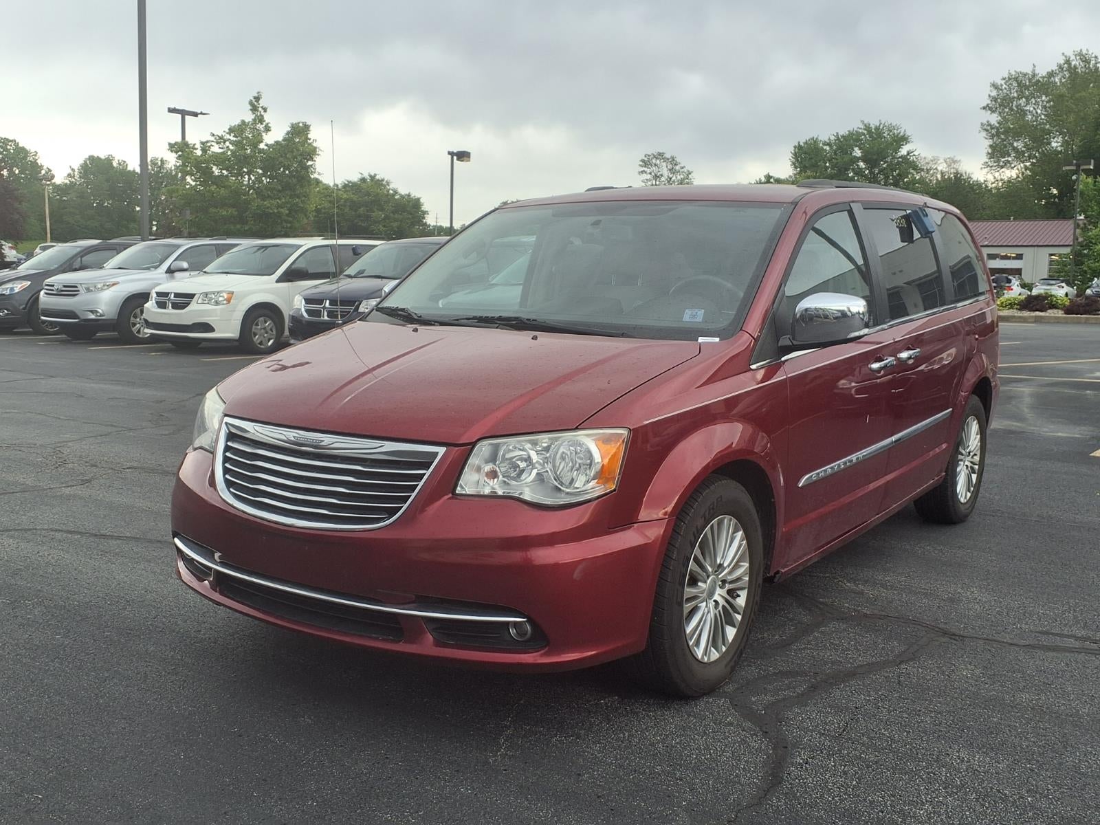 2013 Chrysler Town and Country Touring-L