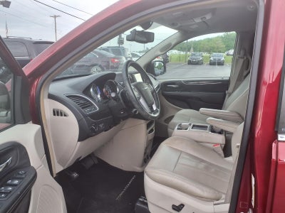 2013 Chrysler Town and Country Touring-L