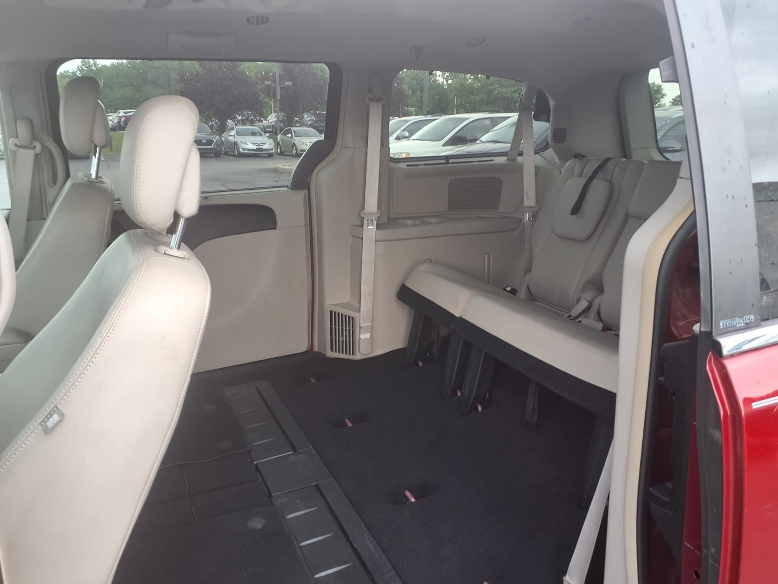 2013 Chrysler Town and Country Touring-L