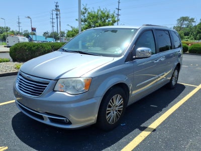 2014 Chrysler Town and Country Touring-L