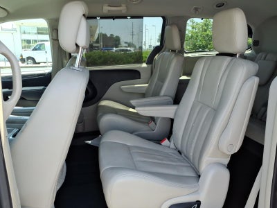2014 Chrysler Town and Country Touring-L