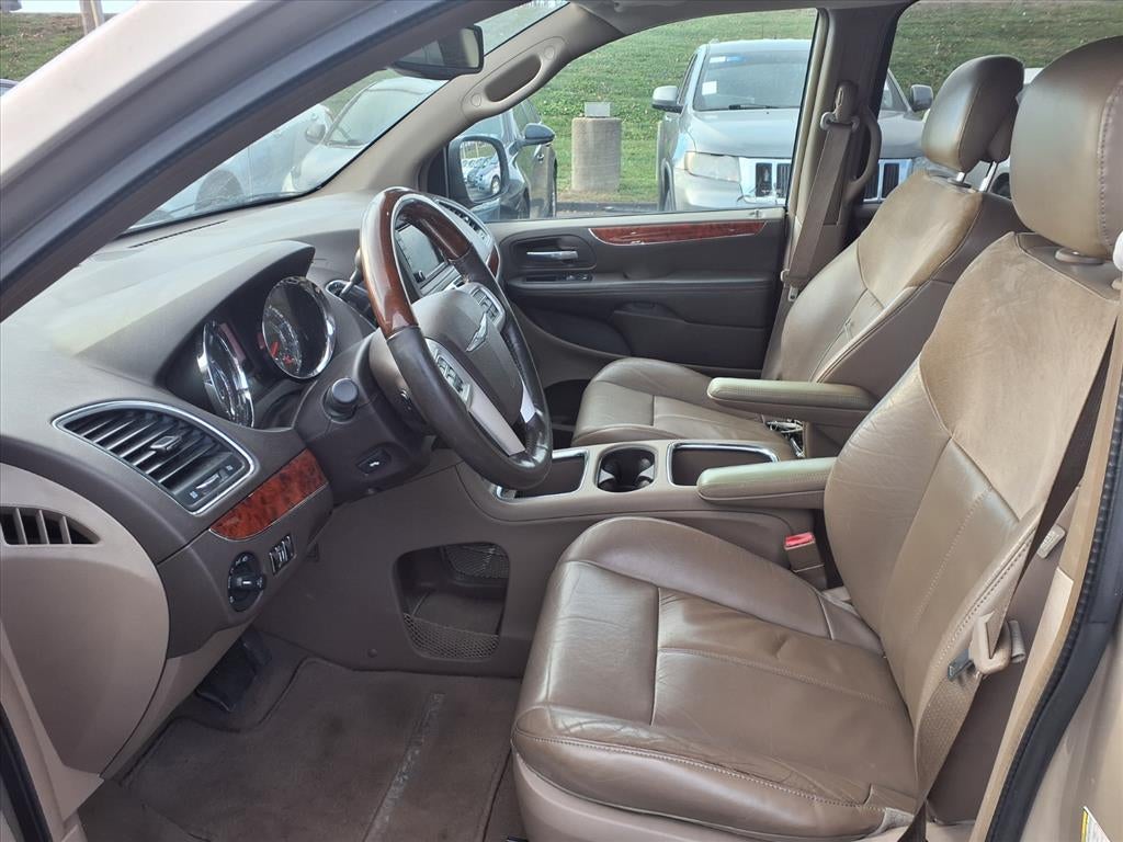 2014 Chrysler Town and Country Limited