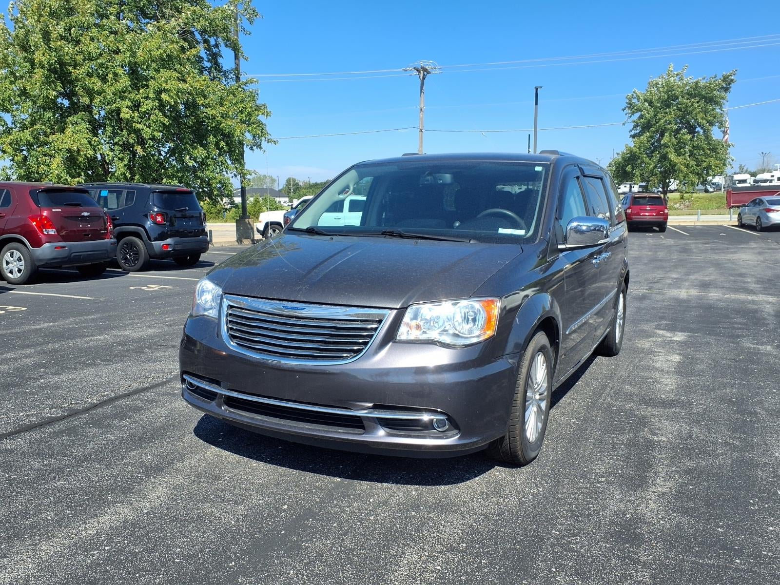 2016 Chrysler Town and Country Limited