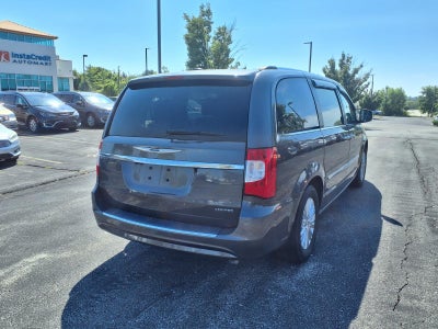2016 Chrysler Town and Country Limited