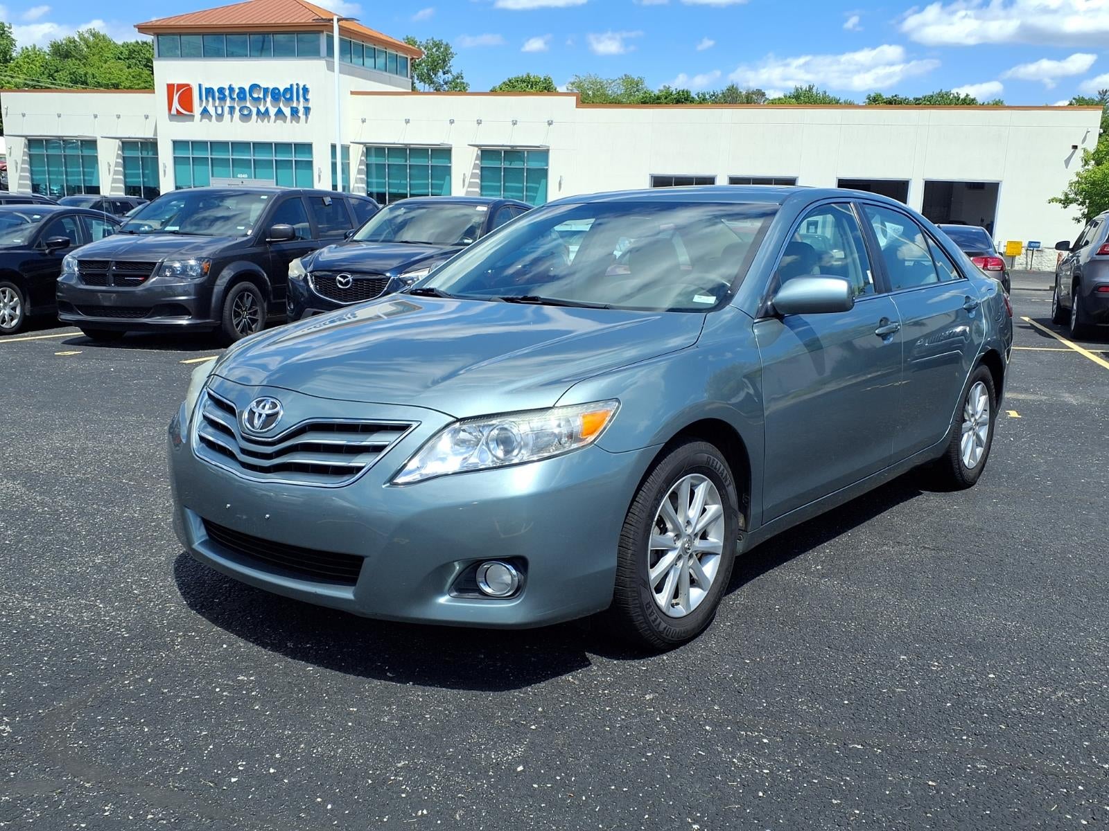 2011 Toyota Camry 3.5 Auto V6 XLE's photo