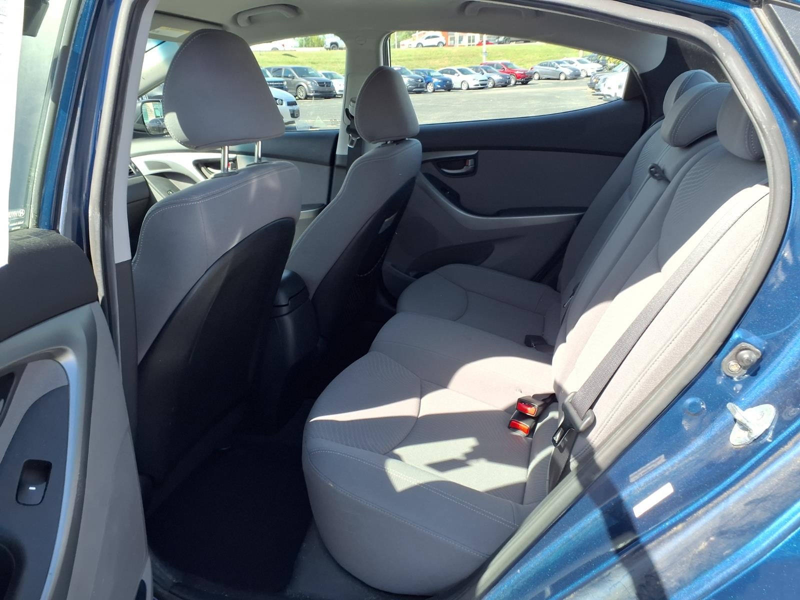 2014 Hyundai ELANTRA SE