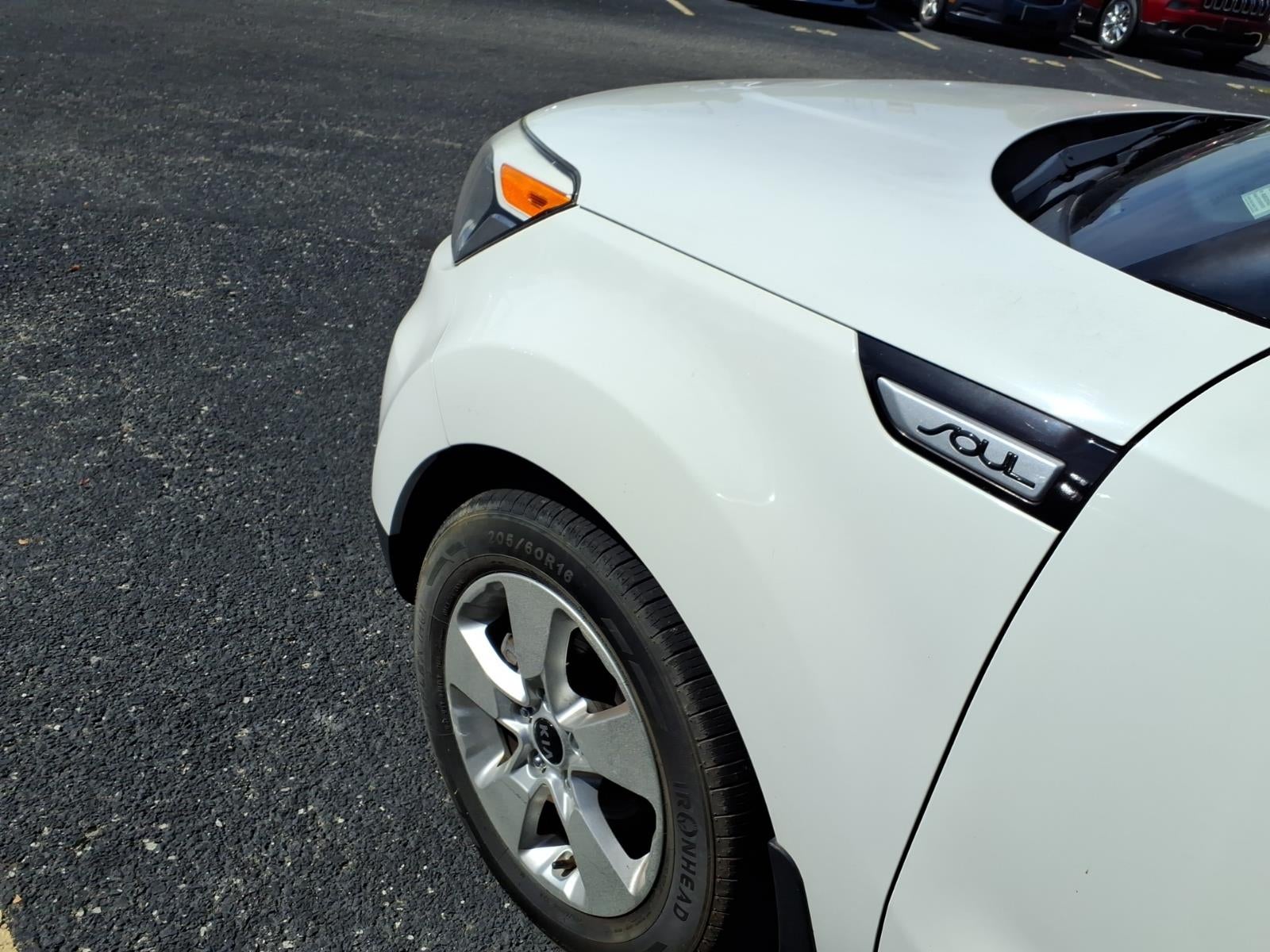 2017 Kia Soul Base